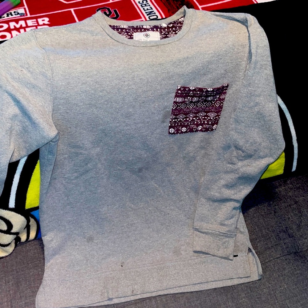 On the byas crewneck, large